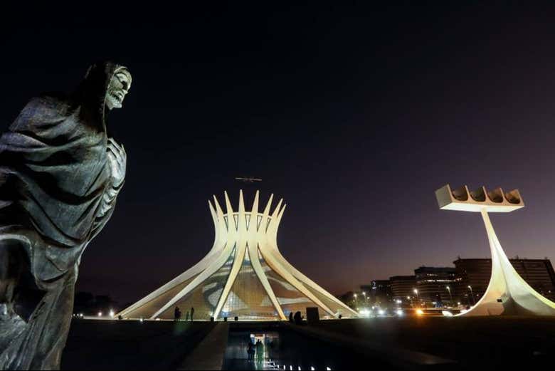 Tour panorámico nocturno por Brasilia