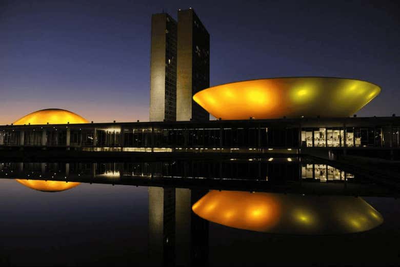 Tour panorámico nocturno por Brasilia