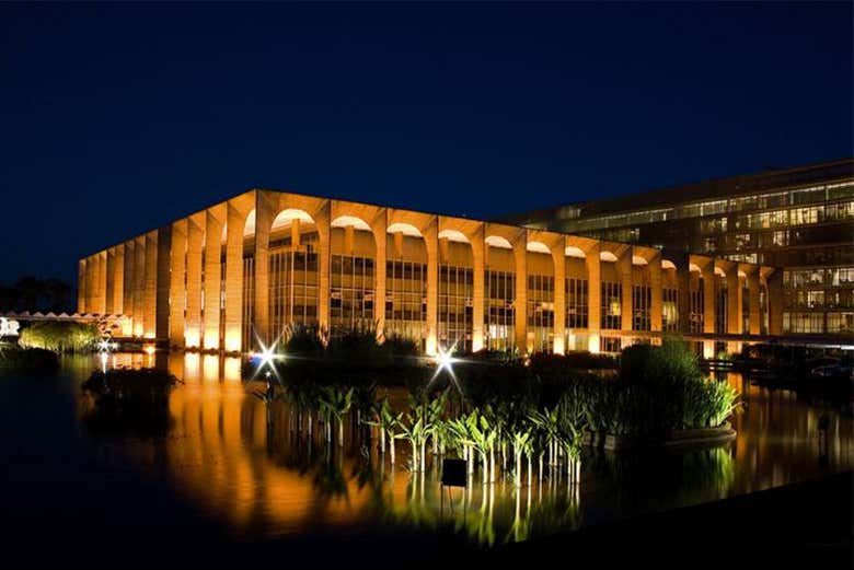 Tour panorámico nocturno por Brasilia