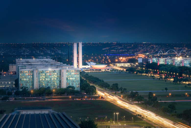 Tour panorámico nocturno por Brasilia
