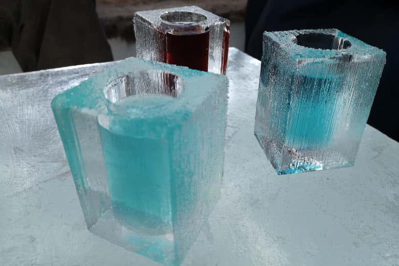 Excursión a la aldea sami Jukkasjärvi + Visita al Icehotel