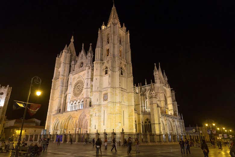 Tour de los misterios y leyendas de León