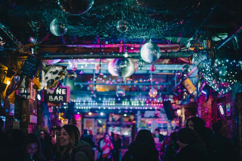 Tour de fiesta por los ruin bars de Budapest