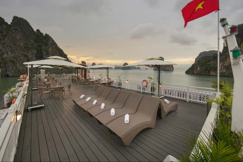 Crucero de 2 días por la bahía de Ha Long