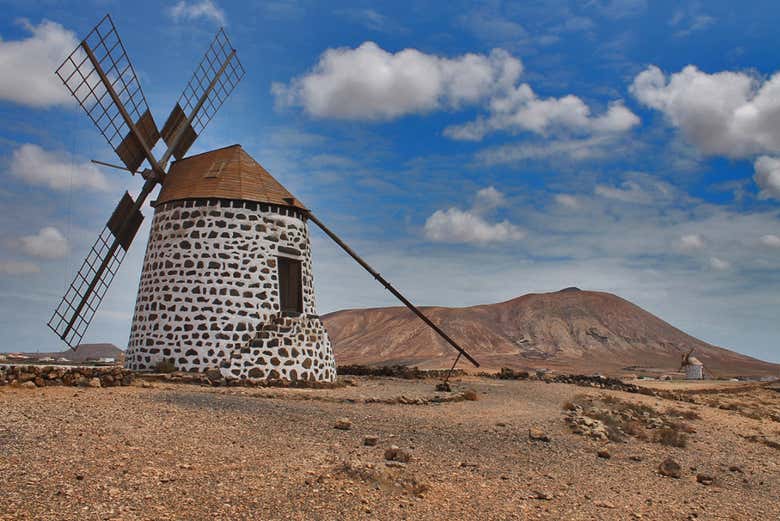 Excursión a La Oliva, Betancuria y dunas de Corralejo