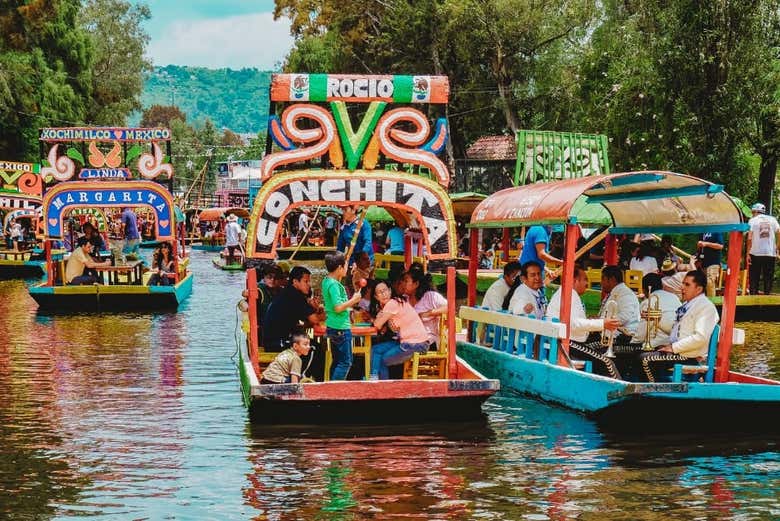 Tour por los barrios de Xochimilco y Coyoacán en grupo reducido