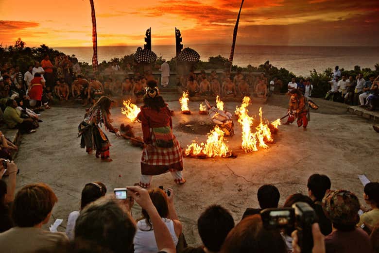 Tour por el templo Uluwatu + Danza kecak