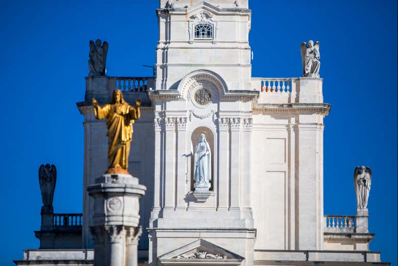 Excursión a Fátima, Óbidos, Nazaré y el Monasterio de Batalha en grupo reducido de hasta 8 personas