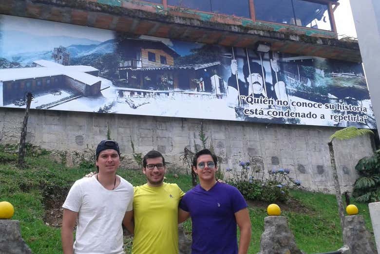 Tour de Pablo Escobar + Visita al museo