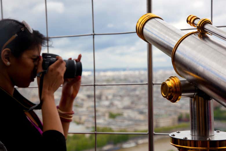 Visita guiada por la Torre Eiffel con subida a pie