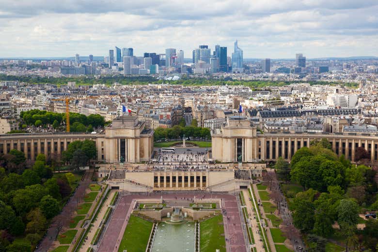 Visita guiada por la Torre Eiffel con subida a pie