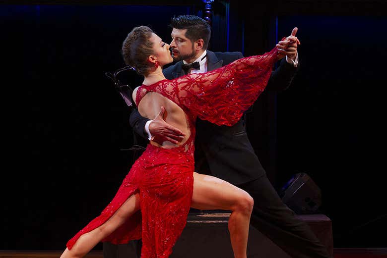 Espectáculo de tango y cena en El Querandi