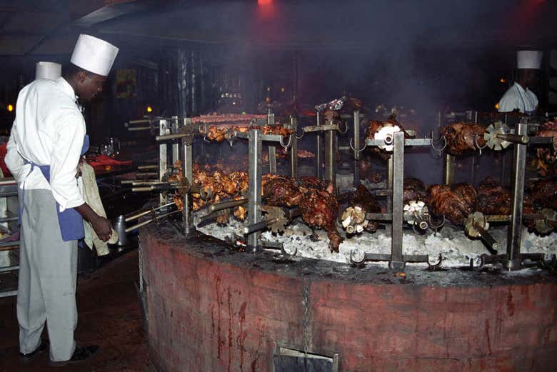 Cena en el restaurante The Carnivore