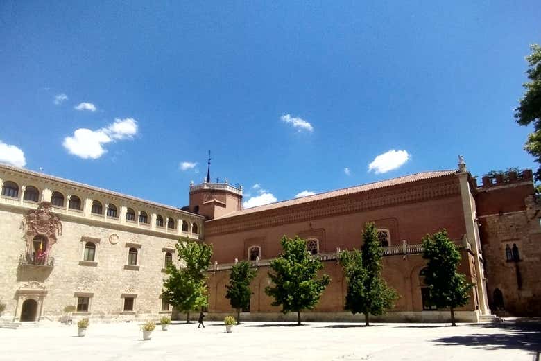 Tour de los misterios y leyendas de Alcalá de Henares