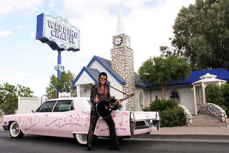 Boda Elvis en la capilla Graceland