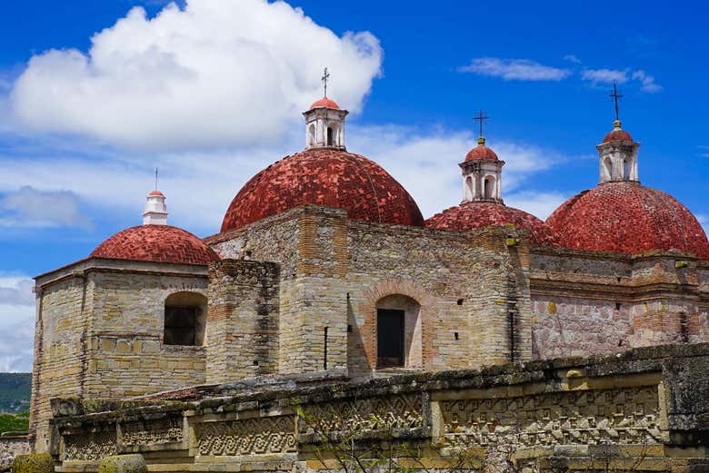 Mitla, Teotitlán del Valle y fábrica de Mezcal
