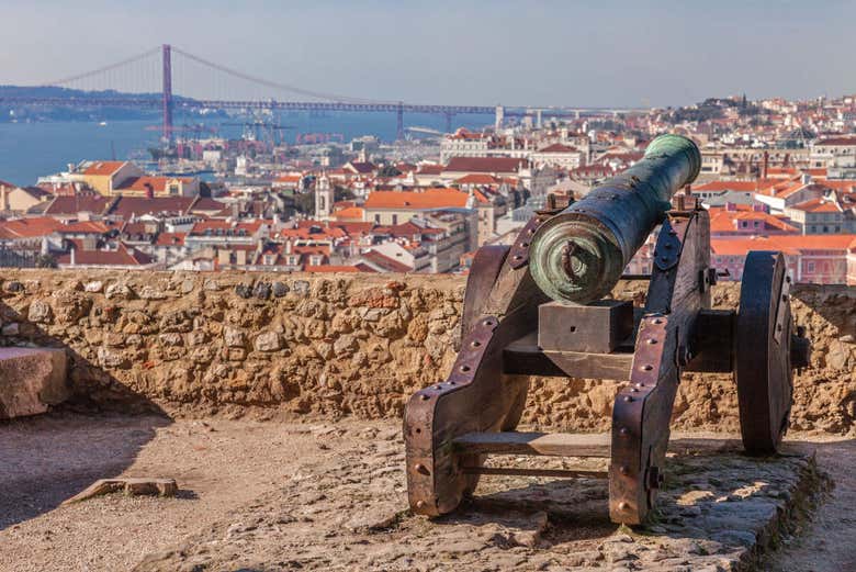 Tour por Alfama y el castillo de San Jorge