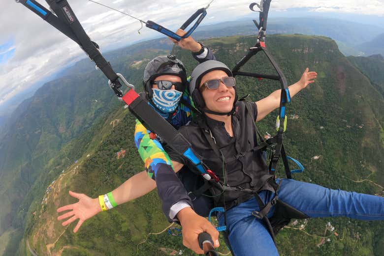 Vuelo en parapente por el Cañón del Chicamocha