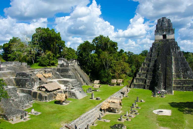 Excursión de 2 días a Tikal y Yaxhá en avión
