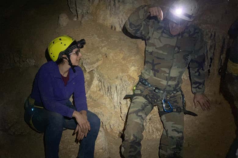 Espeleología en la Cueva de la Plata