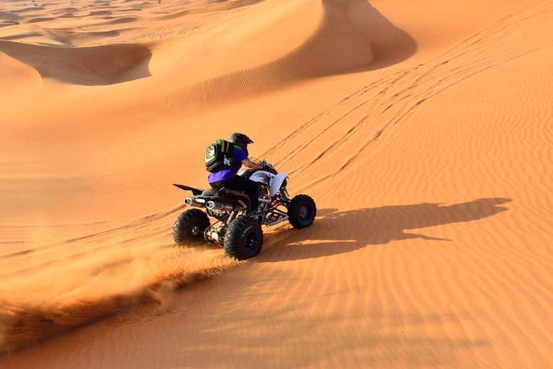Tour en quad por el desierto de Dubái