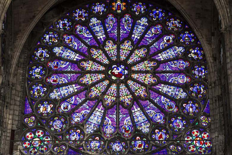 Entrada a la basílica de Saint-Denis