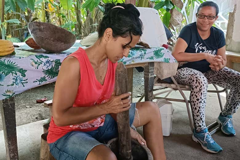 Paseo en barca por el río Toa + Visita a la playa de Maguana