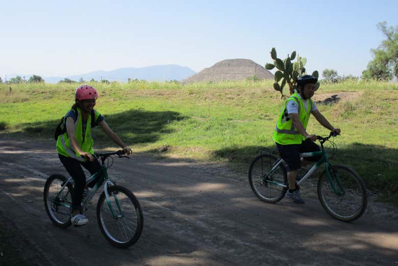 Excursión a Teotihuacán + Tour en bicicleta