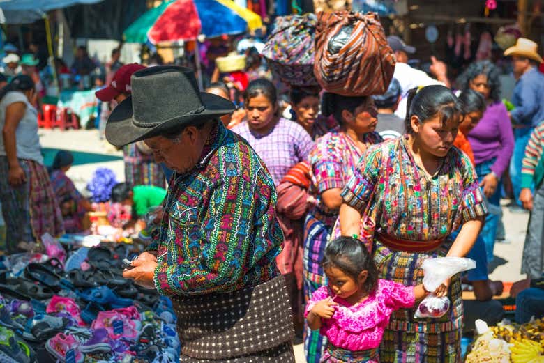 Mercado de Chichicastenango y lago Atitlán - Galería 1