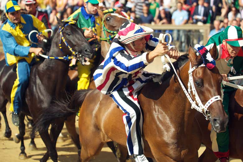 Tour del Palio de Siena