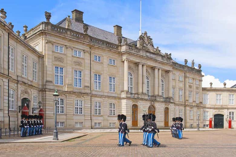 Tour por Copenhague + Entrada a los Jardines Tivoli