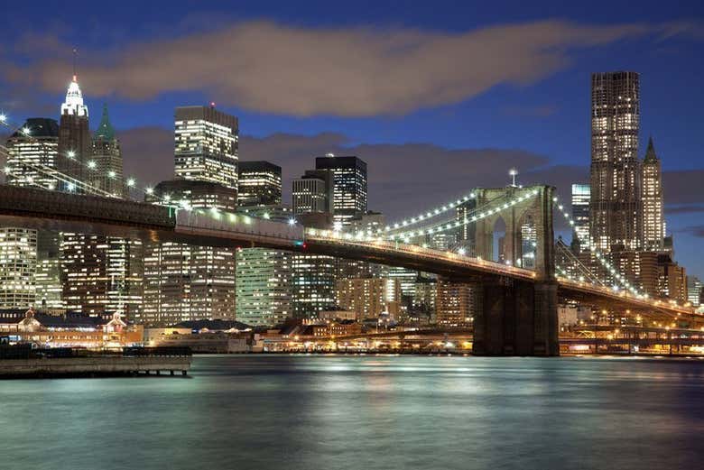 Crucero nocturno por Manhattan y la Estatua de la Libertad