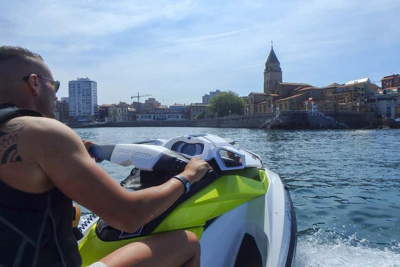 Tour en moto de agua por Gijón