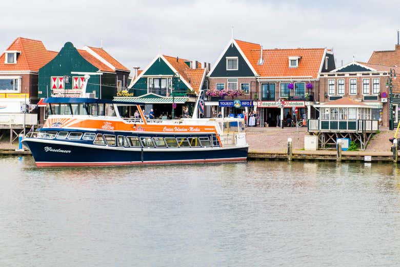 Ferry a Marken