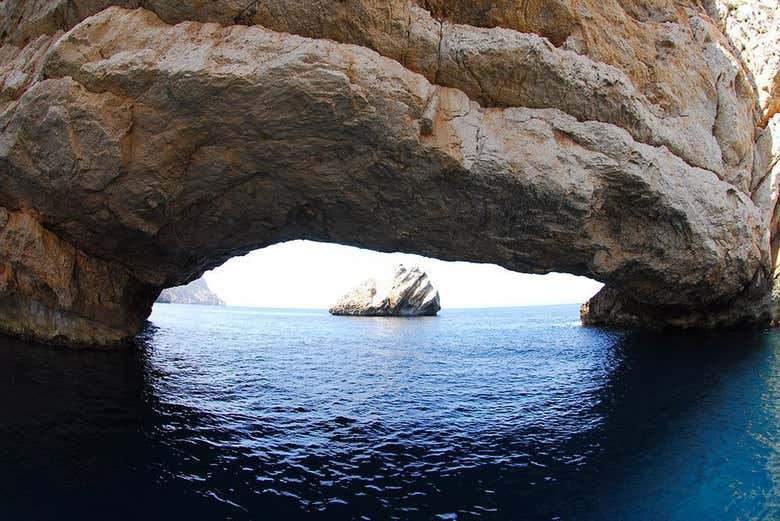 Tour en lancha rápida por las playas y calas de Ibiza