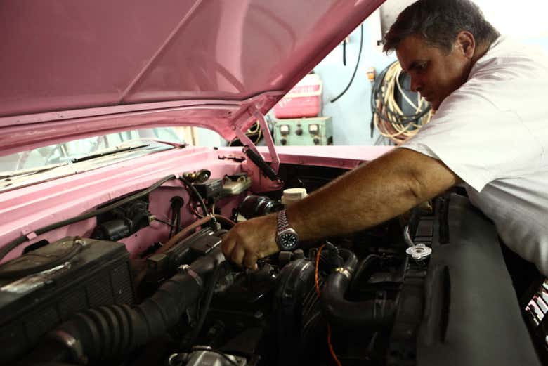Visita a un taller de coches clásicos - Galería 1
