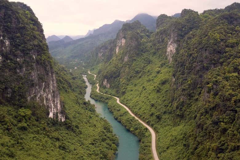 Excursión a las cuevas de Phong Nha