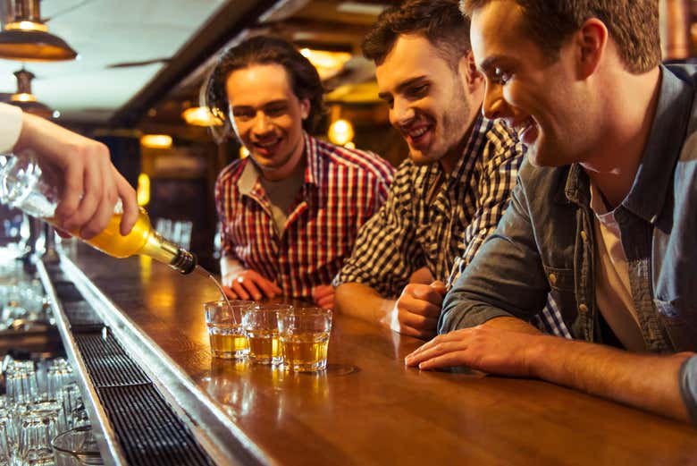 Pub Crawl ¡Tour de fiesta por Colonia!