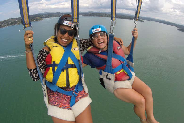 Parasailing en Bahía de las Islas