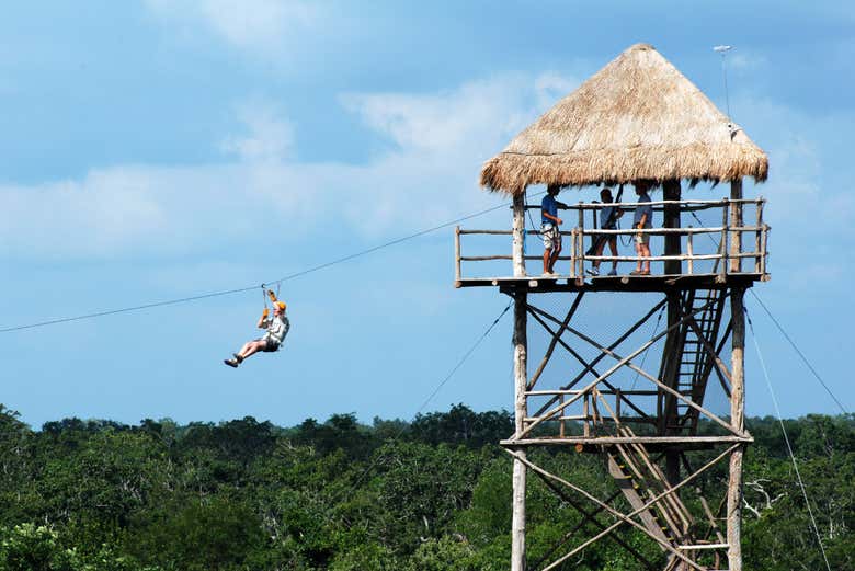 Tour en quad por la selva maya + Circuito de tirolinas