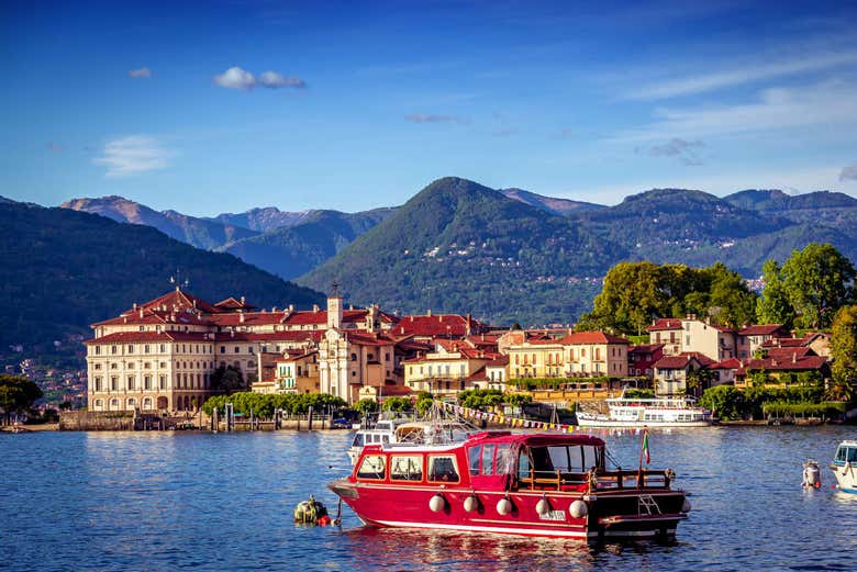 Barco turístico de las islas Borromeas