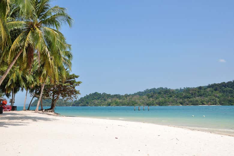 Excursión a la isla de Beras Basah