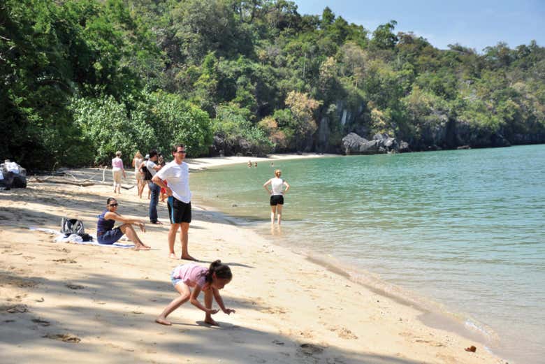Excursión a la isla de Beras Basah