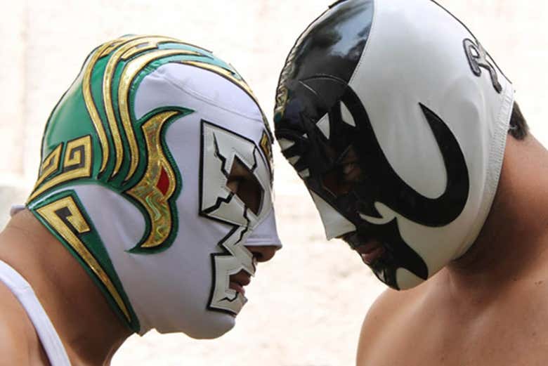 Lucha libre mexicana en la Arena México + Tacos y michelada