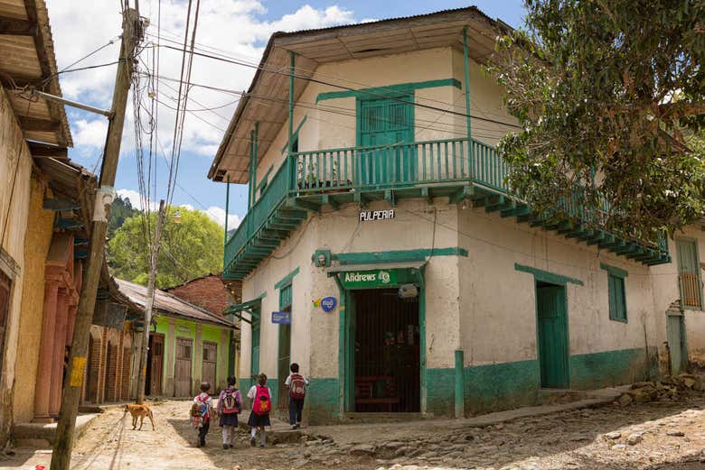 Excursión privada a San Juancito, Santa Lucía y Valle de Ángeles